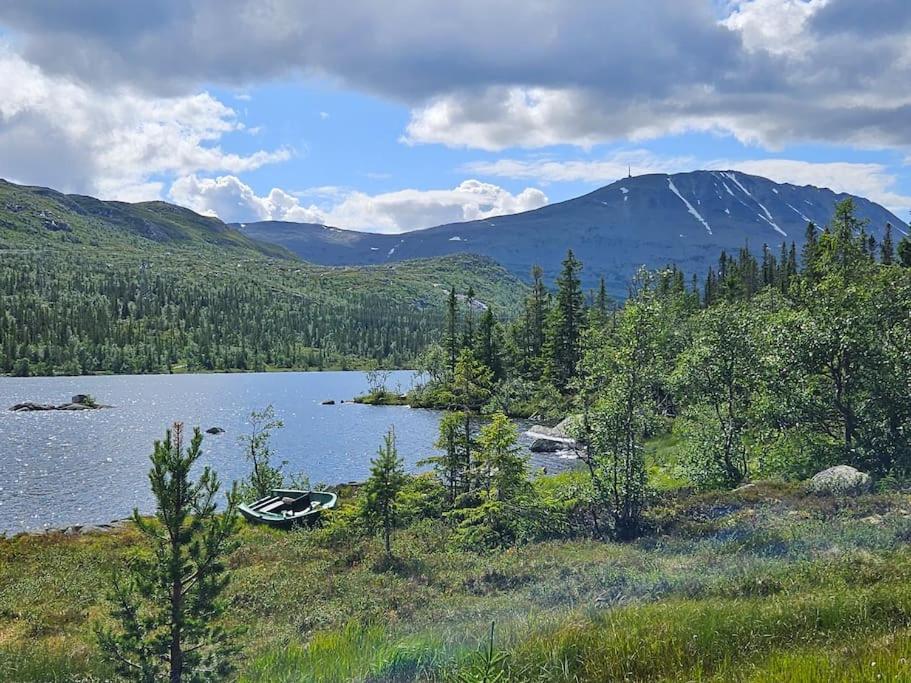 Ny Leilighet Med Flott Utsikt Til Gaustatoppen Rjukan Exterior foto